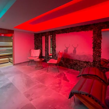 Hotel Crystal - Kitzhorn Suites Sankt Johann in Tirol Esterno foto